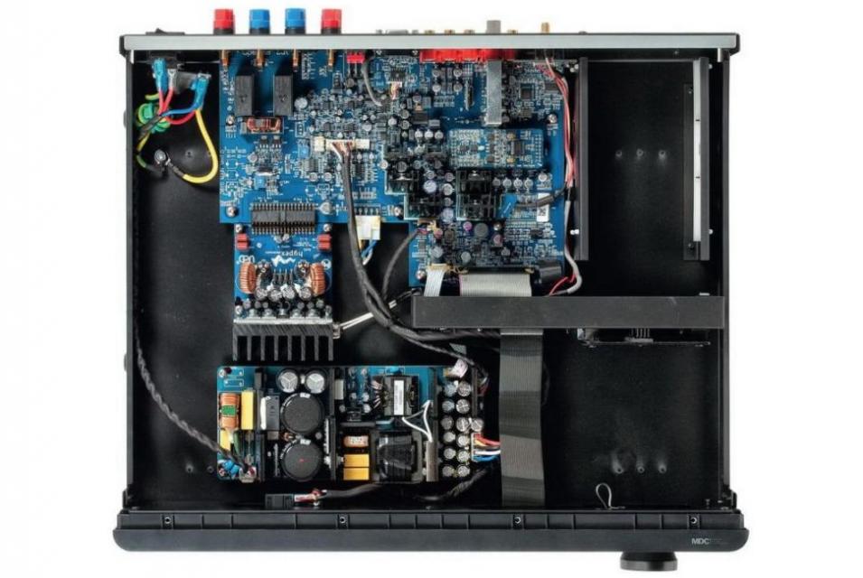 NAD - C 389 Amplificateur intégré stéréo