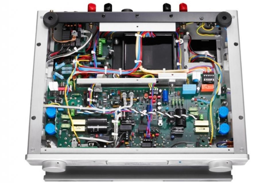 Octave - RE320 Amplificateur de puissance à tubes
